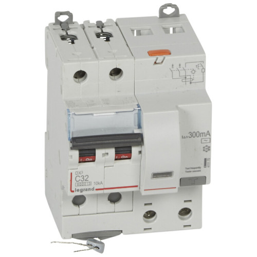 Выключатель автоматический дифференциального тока DX3 6000 2п 32А С 300мА тип AС (4 мод) | 411175 | Legrand