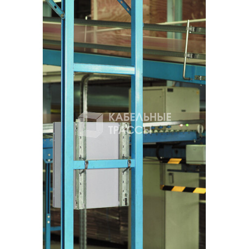 Набор для вертикального монтажа на столбах - для шкафов длиной 500 мм | 036448 | Legrand